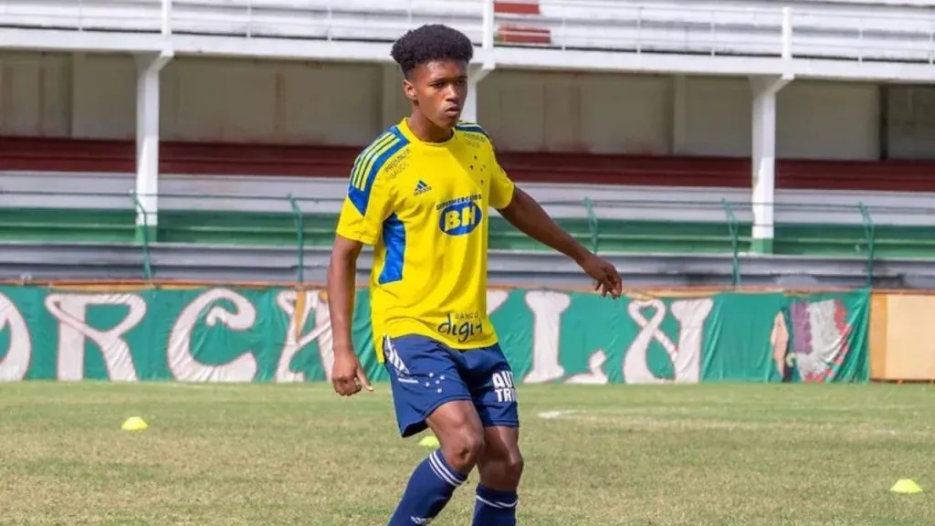 Matheus Xavier treinando no Cruzeiro em 2022 – Foto: Reprodução/Rodolfo Rodrigues/ Cruzeiro