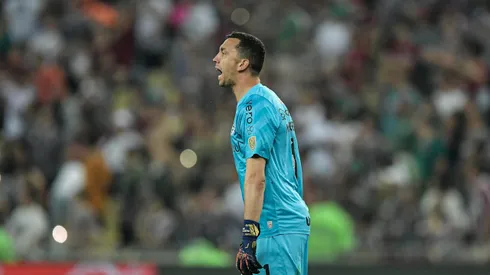 Marchesin goleiro do Gremio comemora gol durante partida contra o Fluminense no estadio Maracana pelo campeonato Copa Libertadores 2024.