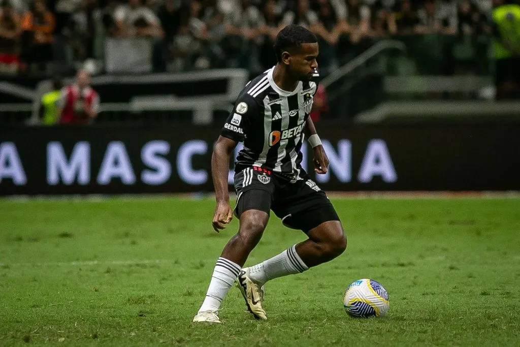 Alisson jogador do Atlético-MG durante partida contra o Fortaleza na Arena MRV pelo campeonato Brasileiro A 2024. Foto: Fernando Moreno/AGIF
