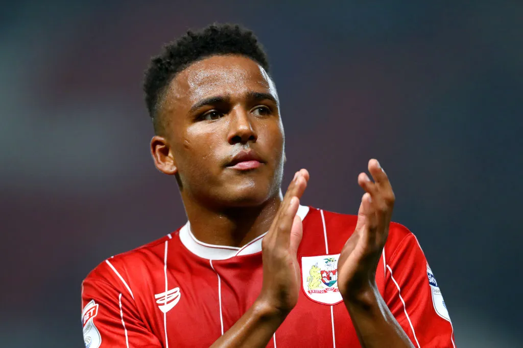 BRISTOL, ENGLAND – SEPTEMBER 26:  Niclas Eliasson of Bristol City applauds the fans after the Sky Bet Championship match between Bristol City and Bolton Wanderers at Ashton Gate on September 26, 2017 in Bristol, England.  (Photo by Dan Istitene/Getty Images)