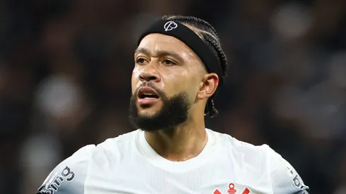 Memphis Depay jogador do Corinthians lamenta durante partida contra o Bahia no estádio Arena Corinthians pelo campeonato Brasileiro A 2024. Foto: Joisel Amaral/AGIF
