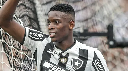 Botafogo negocia saída de Luiz Henrique.
