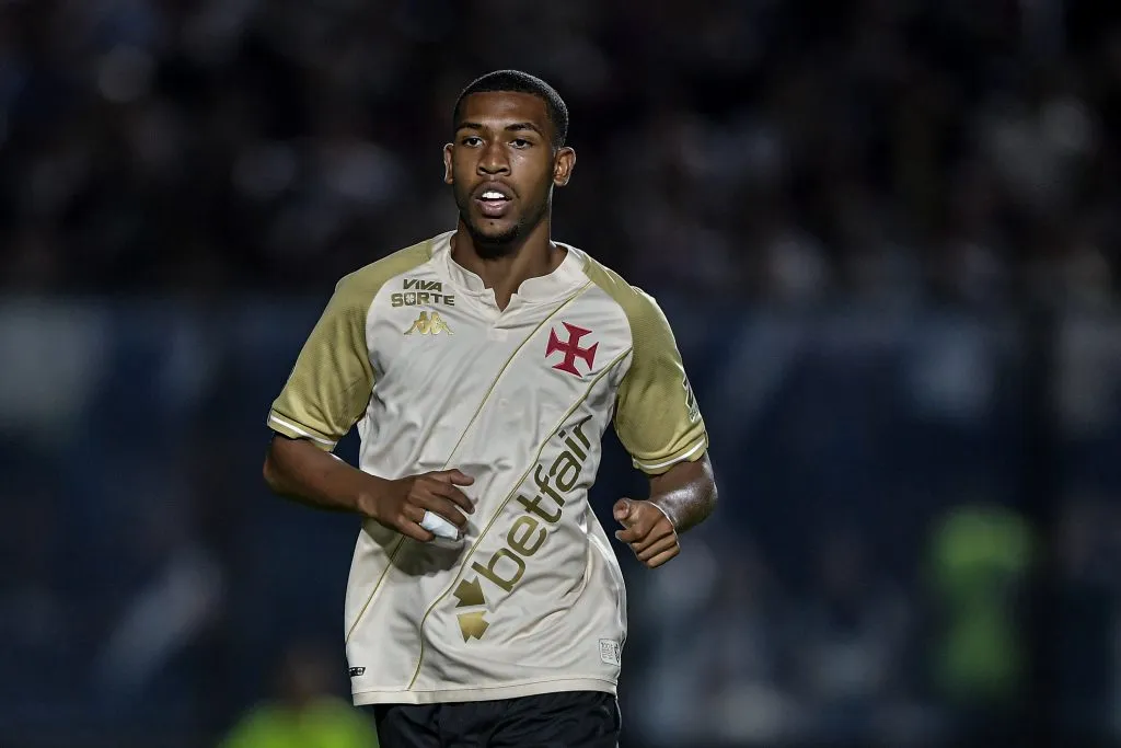 RJ – RIO DE JANEIRO – 28/10/2024 – BRASILEIRO A 2024, VASCO X BAHIA – Rayan jogador do Vasco durante partida contra o Bahia no estadio Sao Januario pelo campeonato Brasileiro A 2024. Foto: Thiago Ribeiro/AGIF