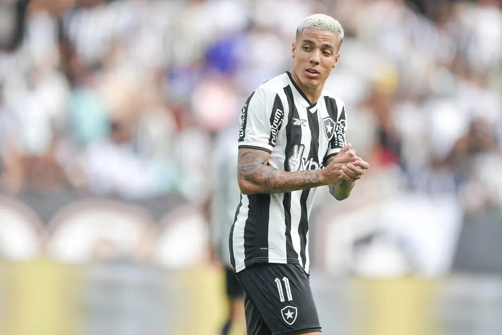 Carlos Alberto durante partida contra o Maricá no Campeonato Carioca 2025. Foto: Thiago Ribeiro/AGIF