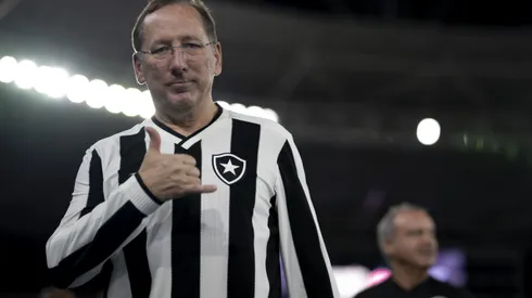 John Textor durante confronto entre Botafogo e Vitória no Brasileirão 2024.