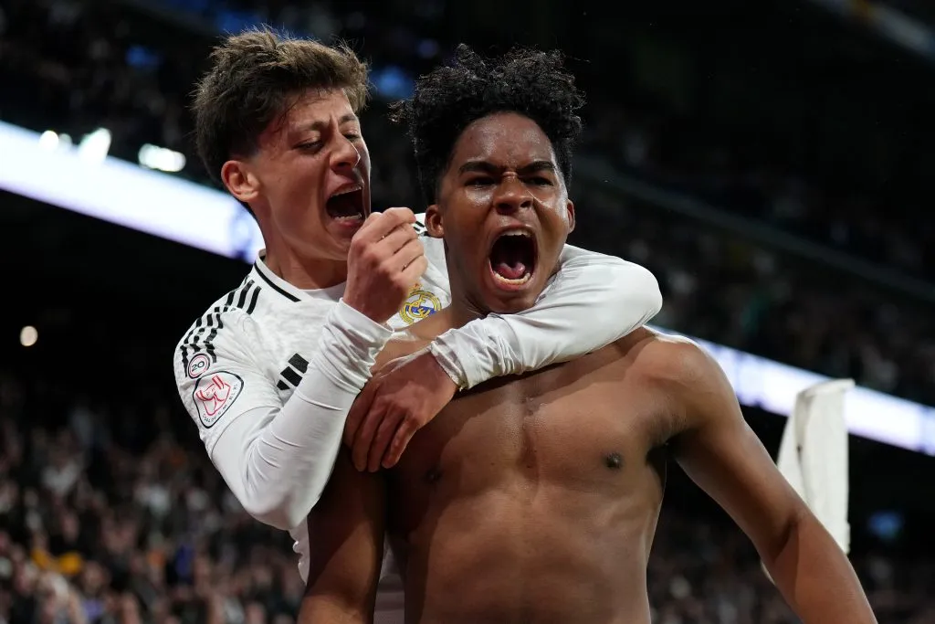 MADRID, SPAIN – JANUARY 16: Endrick of Real Madrid celebrates scoring his team’s third goal with Arda Gueler during the Copa Del Rey match between Real Madrid and Celta de Vigo at Estadio Santiago Bernabeu on January 16, 2025 in Madrid, Spain.  (Photo by Angel Martinez/Getty Images)