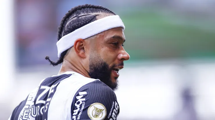 Depay jogador do Corinthians durante partida contra o Cruzeiro no estadio Arena Corinthians pelo campeonato Brasileiro A 2024.