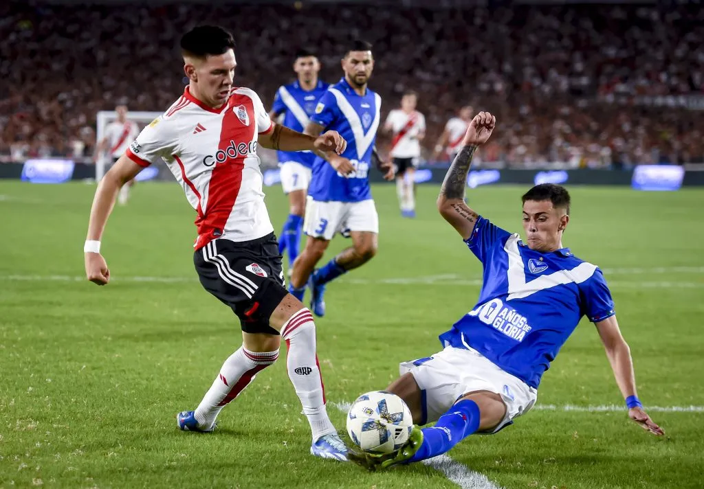 Franco Mastantuono of River Plate competes for the ball with Valentin Gomez of Velez Sarsfield during a Copa de la Liga 2024 group A match between River Plate and Velez Sarsfield at Estadio Mas Monumental Antonio Vespucio Liberti on February 4, 2024 in Buenos Aires, Argentina. (Photo by Marcelo Endelli/Getty Images)