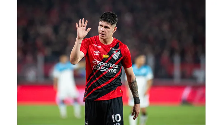 Zapelli durante confronto contra o Racing na Sul-Americana de 2024.