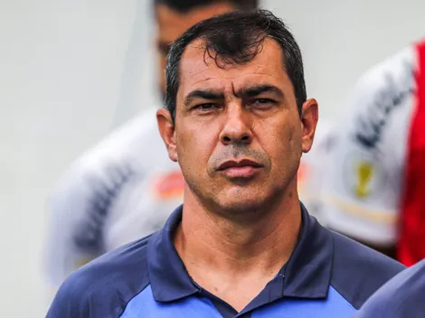 Carille manda recado sobre 'volante' do Vasco