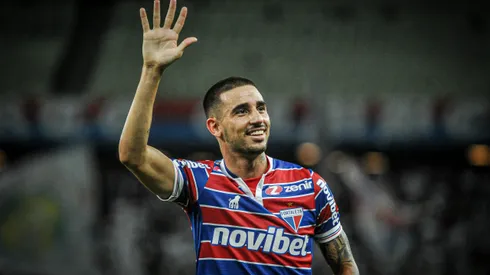 Thiago Galhardo com a camisa do Fortaleza na Copa do Brasil de 2023.
