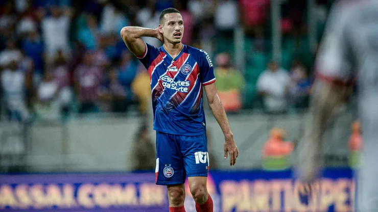 BA - SALVADOR - 05/10/2024 - BRASILEIRO A 2024, BAHIA X FLAMENGO - Gabriel Xavier jogador do Bahia durante partida contra o Flamengo no estadio Arena Fonte Nova pelo campeonato Brasileiro A 2024. Foto: Jhony Pinho/AGIF