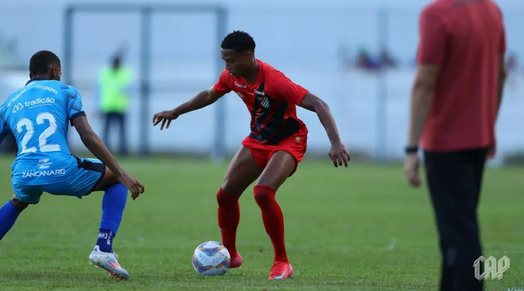 Assim como Dudu, Isaac (foto) fez sua primeira partida pelo Athletico. Foto: José Tramontin/athletico.com.br