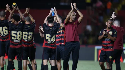 Lance durante a partida entre Sport e Retro na Ilha do Retiro em Recife (PE), pelo campeonato pernambucano 2025. Foto: Marlon Costa/AGIF