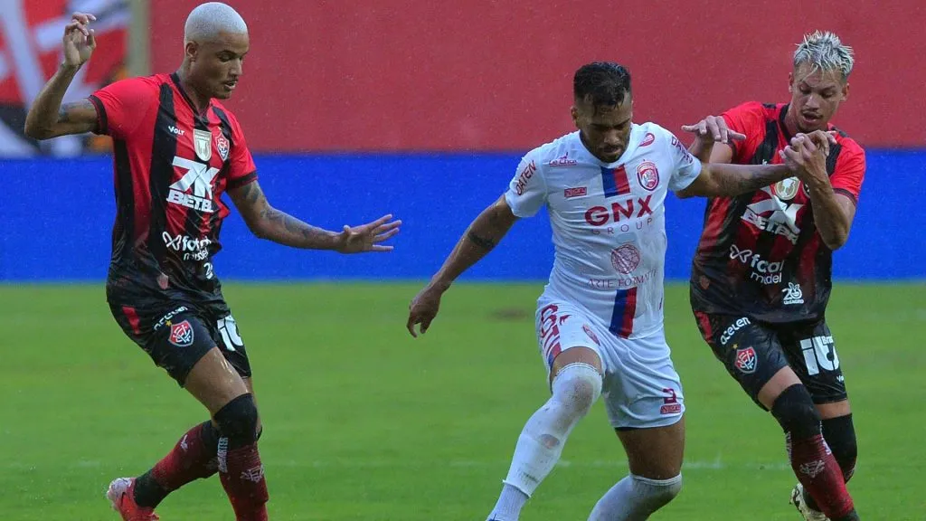 Vitória em campo pelo Campeonato Baiano 2025 – Foto: Walmir Cirne/AGIF
