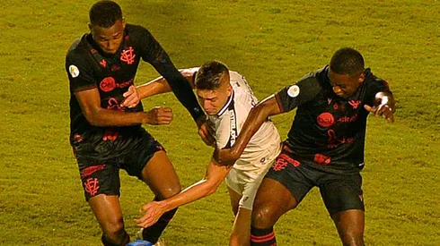 BA – SALVADOR – 13/08/2023 – BRASILEIRO B 2023, VITORIA X CEARA – Jhonny, jogador do Vitoria durante partida contra o Ceara no estadio Barradao pelo campeonato Brasileiro B 2023. Foto: Walmir Cirne/AGIF