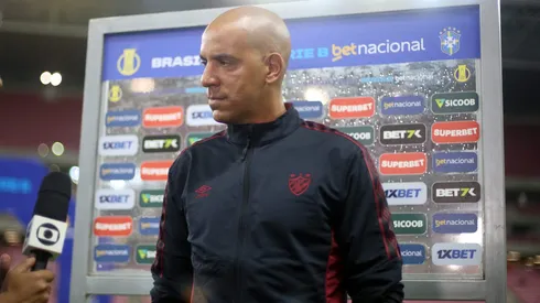 Pepa em ação na partida entre Sport e Goiás, realizada na Arena de Pernambuco, pelo Campeonato Brasileiro da Série B 2024. Foto: Marlon Costa/AGIF.
