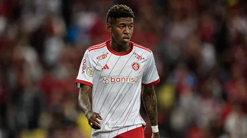RJ – RIO DE JANEIRO – 26/08/2023 – BRASILEIRO A 2023, FLAMENGO X INTERNACIONAL – Vitao jogador do Internacional durante partida contra o Flamengo no estadio Maracana pelo campeonato Brasileiro A 2023. Foto: Thiago Ribeiro/AGIF