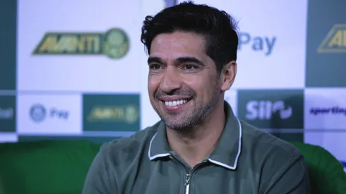 Abel Ferreira, técnico do Palmeiras, durante partida contra a Portuguesa pelo Campeonato Paulista de 2025. Foto: Ettore Chiereguini/AGIF