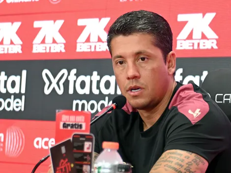 Thiago Carpini revelou a verdade sobre jogador do Vitória no Campeonato Baiano