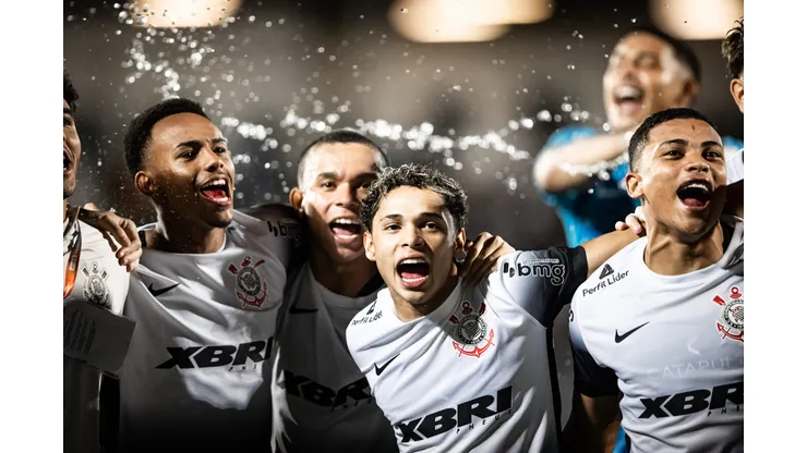 Elenco do Corinthians na Copinha 2025. Foto: Abner Dourado/AGIF