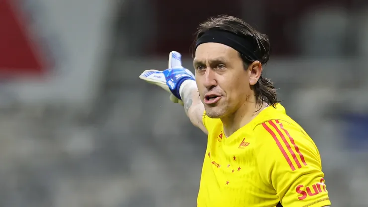 Cássio goleiro do Cruzeiro durante partida contra o Palmeiras no estádio Mineirão pelo campeonato Brasileiro A 2024. Foto: Gilson Lobo/AGIF
