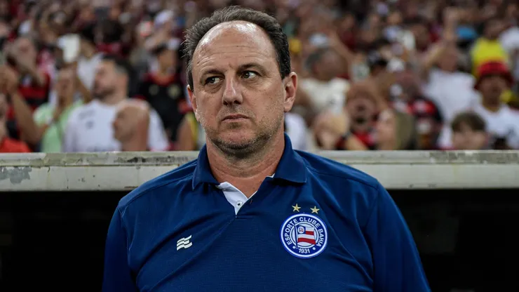 Rogério Ceni pelo Bahia na partida contra o Flamengo no Campeonato Brasileiro Série A 2024 - Foto: Thiago Ribeiro/AGIF