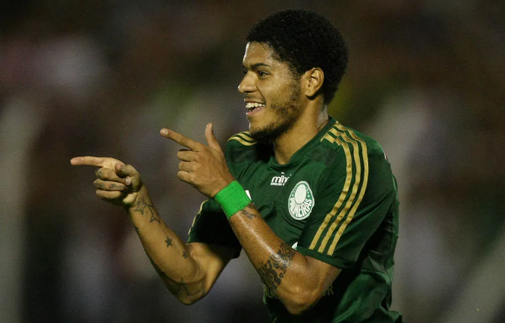 O jogador Leandro da S.E. Palmeiras comemora seu gol contra a equipe do Vilhena E.C. durante partida válida pela primeira fase da Copa do Brasil no Arnaldo Lopes Martins (Portal da Amazônia). Vilhena/RO, Brasil – 12/03/2014. Foto: Cesar Greco / Fotoarena