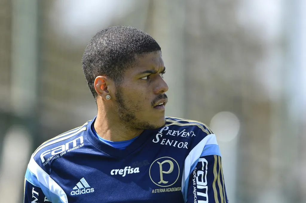 SAO PAULO – SP – 07/05/2015 – TREINO DO PALMEIRAS – Leandro durante treino do Palmeiras no CT Academia de Futebol na Barra Funda. Foto: Mauro Horita/AGIF