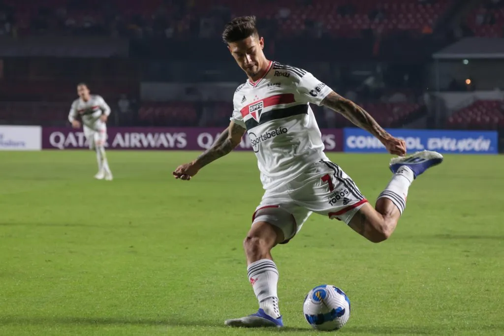 Rigoni durante partida contra o Jorge Wilstermann na Copa Sul-Americana 2022. Foto: Marcello Zambrana/AGIF