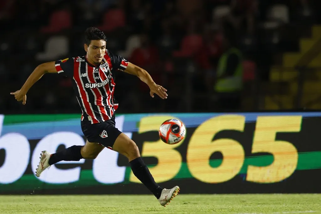 João Moreira deve deixar o São Paulo em definitivo – Foto: Thiago Calil/AGIF.