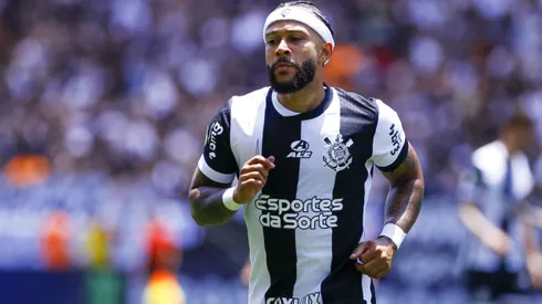 Depay jogador do Corinthians durante partida contra o Cruzeiro no estadio Arena Corinthians pelo campeonato Brasileiro A 2024.
