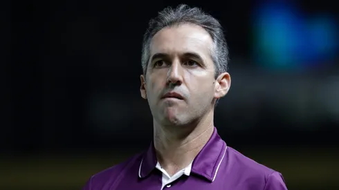 Léo Condé, técnico do Cearé, durante partida contra o Sport no estádio Ilha do Retiro pelo campeonato Brasileiro B 2024. Foto: Rafael Vieira/AGIF