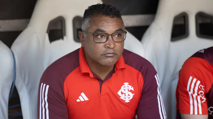 Roger Machado, técnico do Internacional, durante partida Pelo campeonato Brasileiro A 2024. Foto: Baggio Rodrigues/AGIF