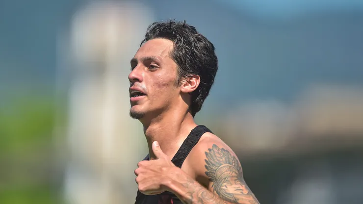 Marlon Gomes jogador do Vasco comemora seu gol durante partida contra o Tombense no estadio Sao Januario pelo campeonato Brasileiro B 2022.