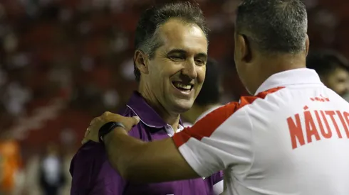 Léo Condé, técnico do Ceará, durante o confronto contra o Náutico no estádio dos Aflitos, em Recife, válido pela Copa do Nordeste 2025. Foto: Marlon Costa/AGIF