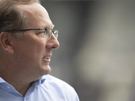 John Textor analisa contratação de volante oferecido ao Botafogo