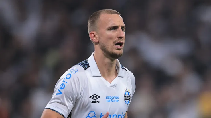 Rodrigo Ely jogador do Grêmio