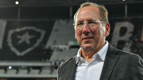 John Textor presidente da SAF do Botafogo durante partida contra o Atlético-GO no estádio Engenhão pelo campeonato Brasileiro A 2024. Foto: Thiago Ribeiro/AGIF