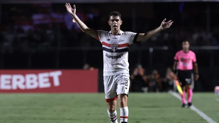 SP - SAO PAULO - 23/01/2025 - PAULISTA 2025, SAO PAULO X GUARANI - Oscar jogador do Sao Paulo durante partida contra o Guarani no estadio Morumbi pelo campeonato Paulista 2025. Foto: Marcello Zambrana/AGIF