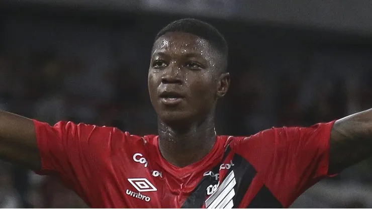 Matheus Babi jogador do Athlético-PR