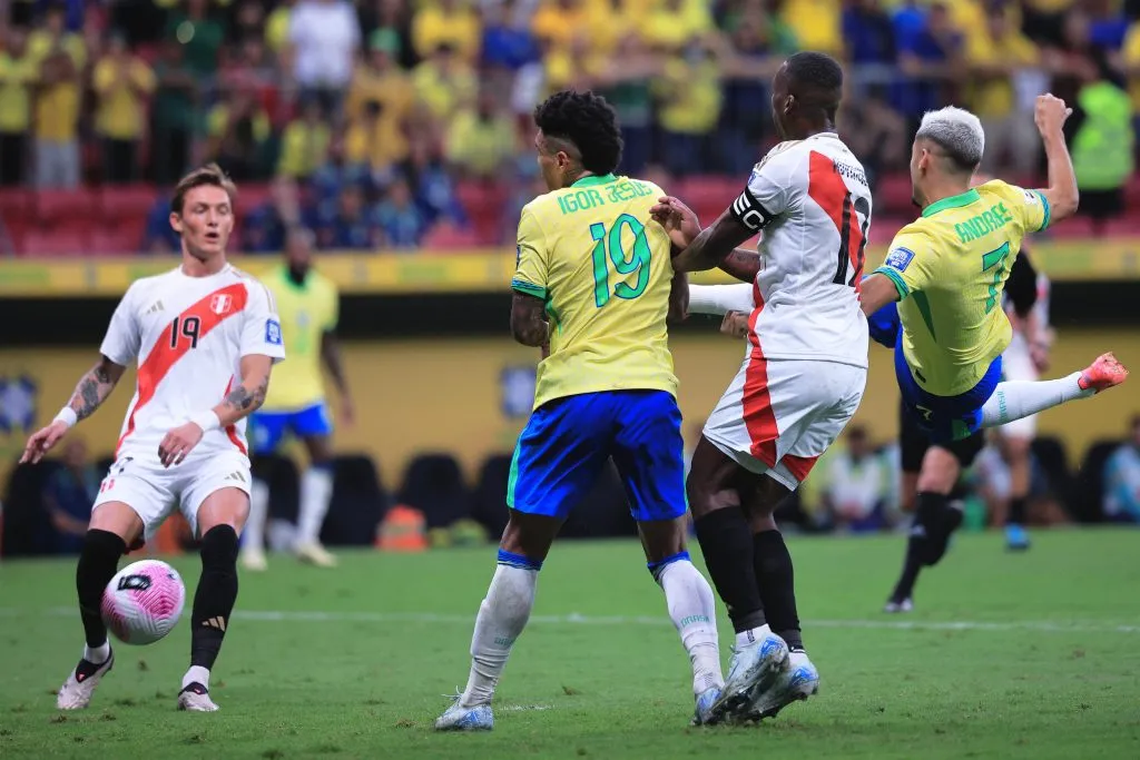 DF – BRASILIA – 15/10/2024 – ELIMINATORIAS COPA DO MUNDO 2026, BRASIL X PERU – Andreas Pereira jogador do Brasil comemora seu gol durante partida contra o Peru no estadio Mane Garrincha pelo campeonato Eliminatorias Copa Do Mundo 2026. Foto: Ettore Chiereguini/AGIF
