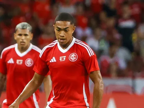 Vitinho fala sobre disputa por titularidade com Roger no Inter