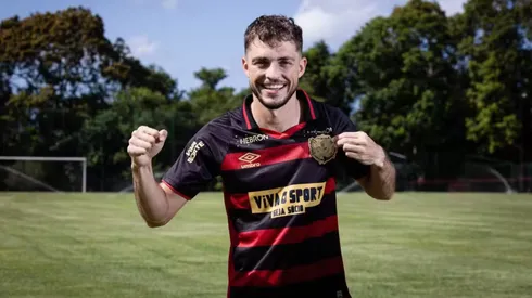 Hyoran com a camisa do Sport – Foto: Paulo Paiva/Sport Recife