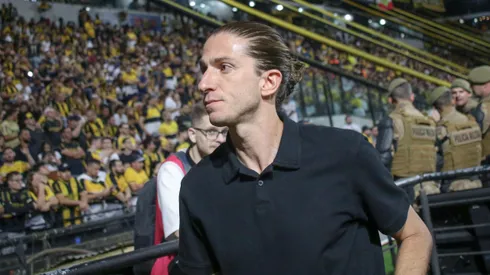 SC – CRICIUMA – 04/12/2024 – BRASILEIRO A 2024, CRICIUMA X FLAMENGO – Filipe Luis tecnico do Flamengo durante partida contra o Criciuma no estadio Heriberto Hulse pelo campeonato Brasileiro A 2024. Foto: Leonardo Hubbe/AGIF
