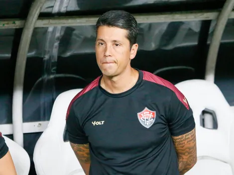 Técnico do Vitória, Carpini comenta sobre desfalque: "Muito aquém"