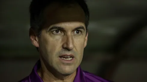 Léo Condé, técnico do Ceará, durante partida contra o Náutico no estádio Aflitos pela Copa Do Nordeste 2025. Foto: Rafael Vieira/AGIF
