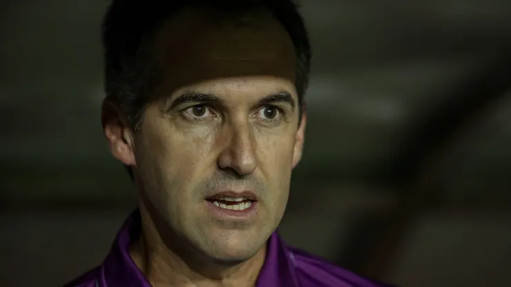 Léo Condé, técnico do Ceará, durante partida contra o Náutico no estádio Aflitos pela Copa Do Nordeste 2025. Foto: Rafael Vieira/AGIF
