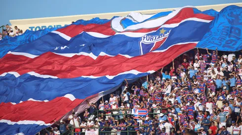 Torcida do Fortaleza durante partida contra Horizonte no estádio Domingão pelo campeonato Cearense 2025. Foto: Lucas Emanuel/AGIF