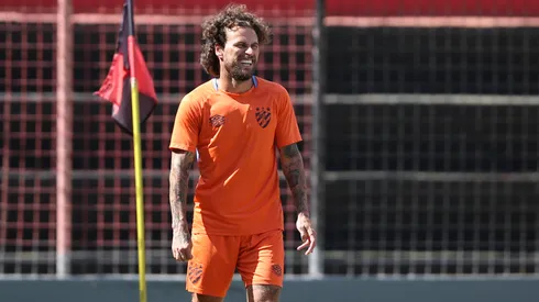 Lucas Lima durante treinamento do Sport – Foto: Marlon Costa/AGIF